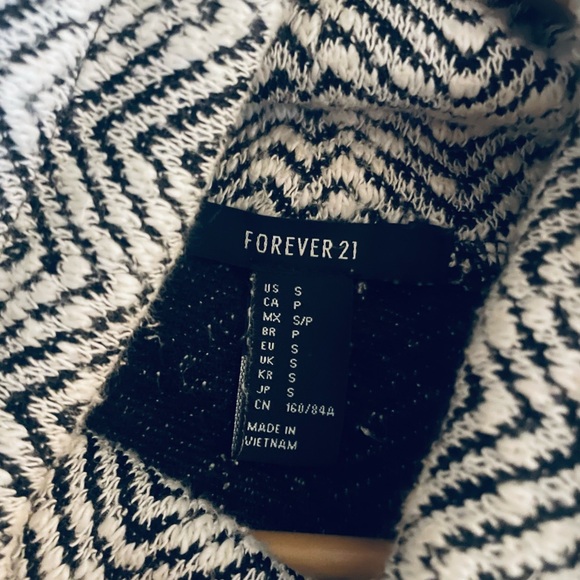 Woman’s Textured Chevron Pattern Sweater - Black and White Mock Scoop Neck - Picture 6 of 6